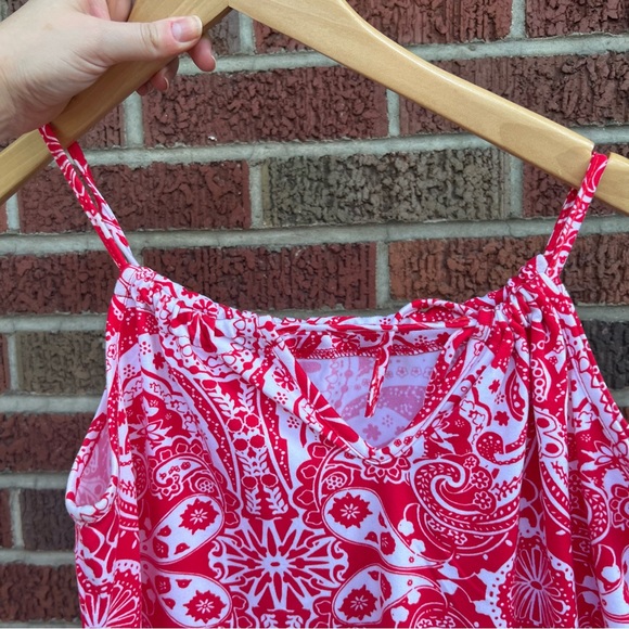 Celebrity Collection Red and White Paisley Crochet Trim Halter Tank Top - Picture 2 of 4